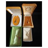 Lot of 4 vintage necklaces