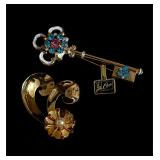 Lot of 2 vintage Coro brooches vintage