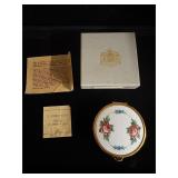 Evans like new compact powder case w/ box
