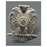 18K 32nd degree diamond masonic pin