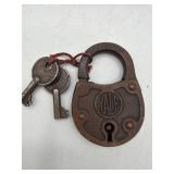 Antique YALE lock and keys
