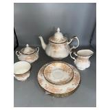 Royal Albert Old country rose gold dishes