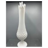 Fenton white hobnail swung vase