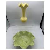 Vintage splatter Shawnee ruffled bowl & vase
