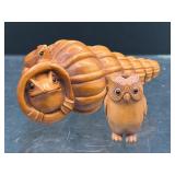 Carved frog and owl netsukes
