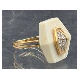14k gold with diamond accent ring