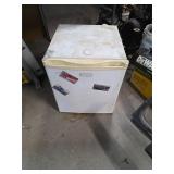 Mini fridge. 4-252