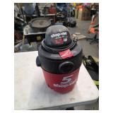 Shop vac, missing hose. 4-282