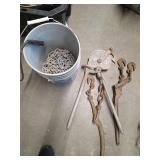 Chain binders and bucket of chain. 4-277