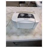 Honeywell Hepa clean tabletop air purifier. 5-11