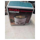 Vintage crock pot new in box. 5-6