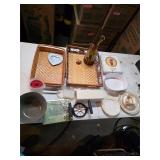 Kitchen lot, see pictures. T32