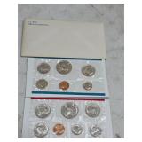 1980 US mint uncirculated coin set. K8