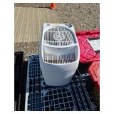 Essick evaporative humidifier. 11-16