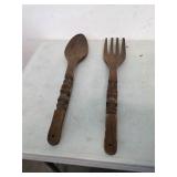 Decorative wood fork & spoon 22in long. 26-4
