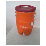 Igloo cooler. 26-6