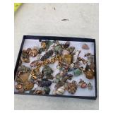 Semi-precious stones as jewelry. 25-40