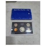 1969 proof uncirculated coin set. K-11