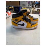 Air Jordan size 12 like new. S-7