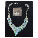 Beautiful necklace and earrings lot. 80-15