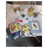 Collectables lot, see pictures. 8-8