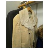 Spanish made Saks Fifthaven size 38. D473