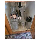 Crystal glass vases, Disney, milk glass. D48