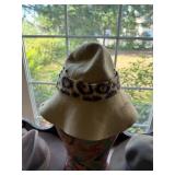 Llama felt hat. D237