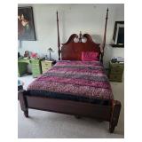 Beautiful 4 poster Queen size bed. D406