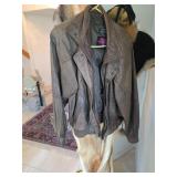 Thermolite Verducci leather coat looks large. D381