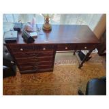 Vintage Ethan Allen writing desk. D268