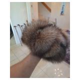 Fox fur hat. D375
