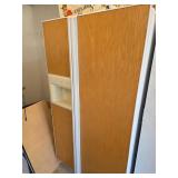 Fridge/freezer combo, untested. D601