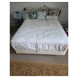 Queen bed. D448