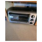 Black & Decker 4-slice toaster. D67