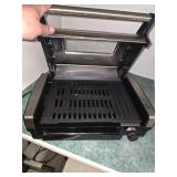 Hamilton beach indoor searing grill. D56