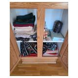 Linens, placemats and more, see pictures. D-24
