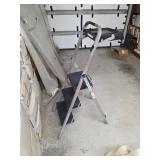3 step ladder. D550