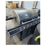 Propane BBQ grill with cover. 55-103