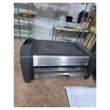 De'Longhi indoor grill & smokeless broiler. 55-18