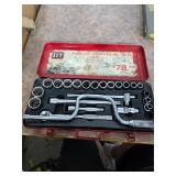 1/2in drive socket and wrench set. 20-21