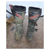 Oneal size 7 boots. 55-3