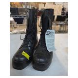 New 6 wide bunny boots. 26-12