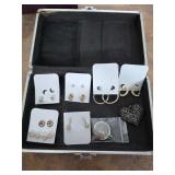 Great jewelry lot, see pictures. 40-128