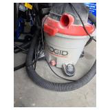 Rigid shop vac with attachments. 20-5