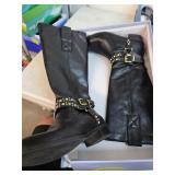 Size 6 tall women's boots. 5-132