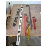 Levels, crowbar, and tools. 20-31