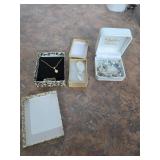 Great jewelry lot, see pictures. 40-125