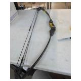 Lil banshee training compound bow. 26-5