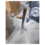 Vintage freestanding woodshop helper. 13-18